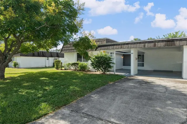 $230,000 | 3952 Ashwood Lane, Unit 37, Sarasota, FL 34232