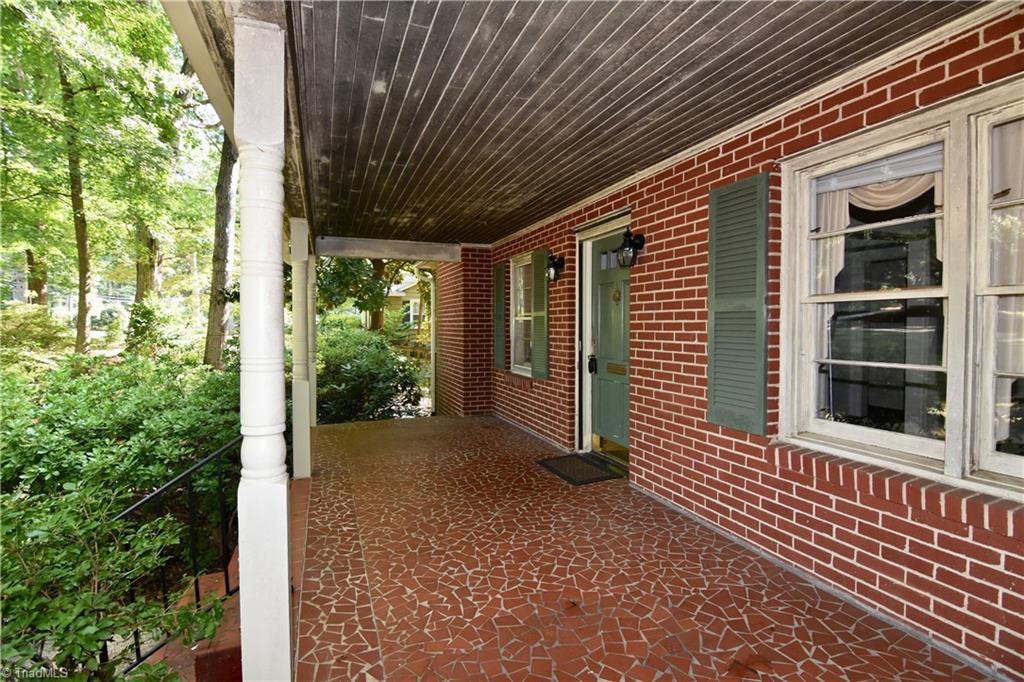 1227 Huntingdon Road Winston-Salem, NC 27104 - Photo 2 of 19 Gallery Image 2