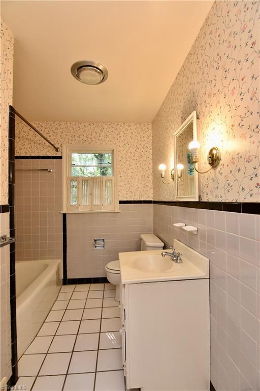 1227 Huntingdon Road Winston-Salem, NC 27104 - Photo 13 of 19 Gallery Image 13