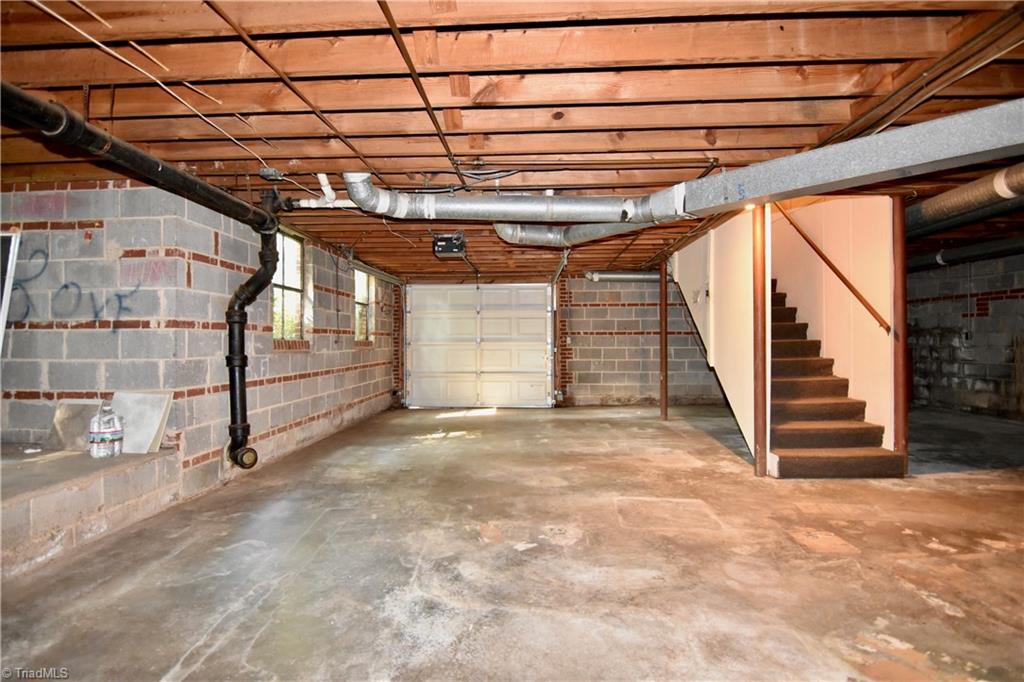 1227 Huntingdon Road Winston-Salem, NC 27104 - Photo 15 of 19 Gallery Image 15