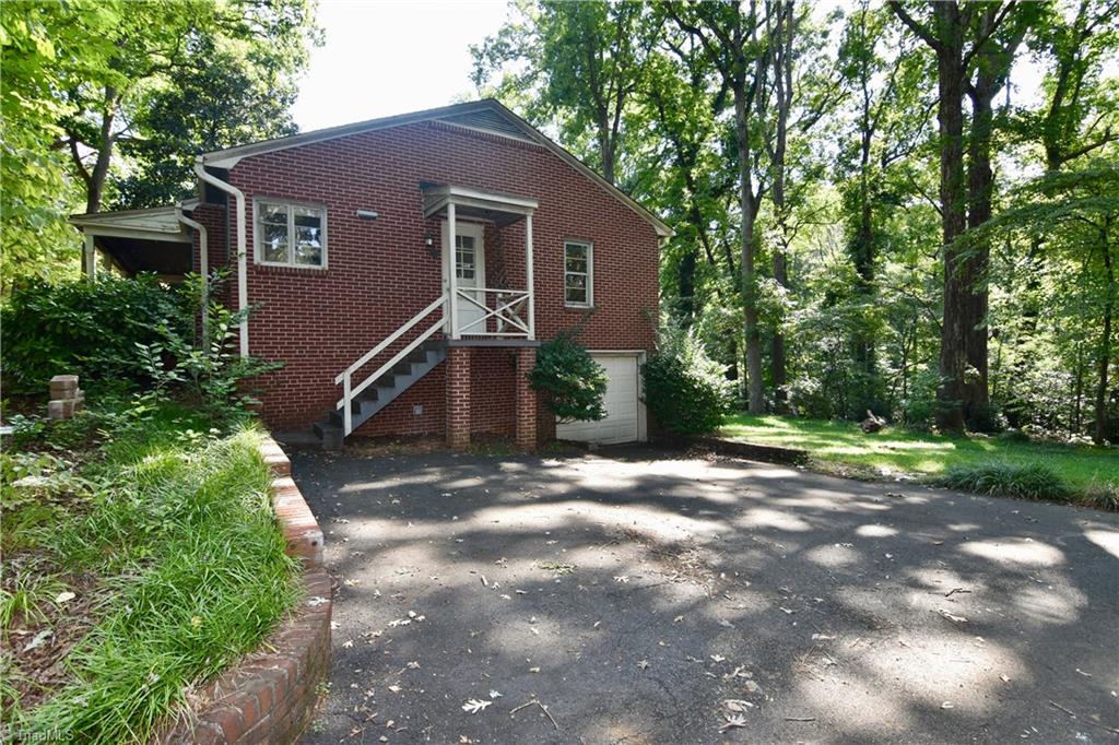 1227 Huntingdon Road Winston-Salem, NC 27104 - Photo 17 of 19 Gallery Image 17