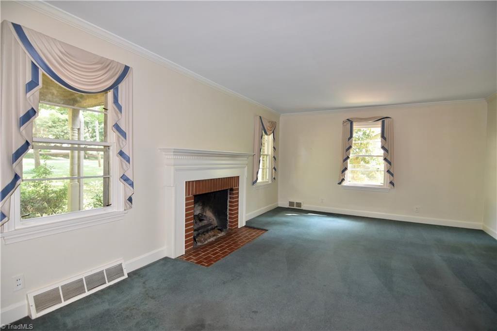 1227 Huntingdon Road Winston-Salem, NC 27104 - Photo 3 of 19 Gallery Image 3