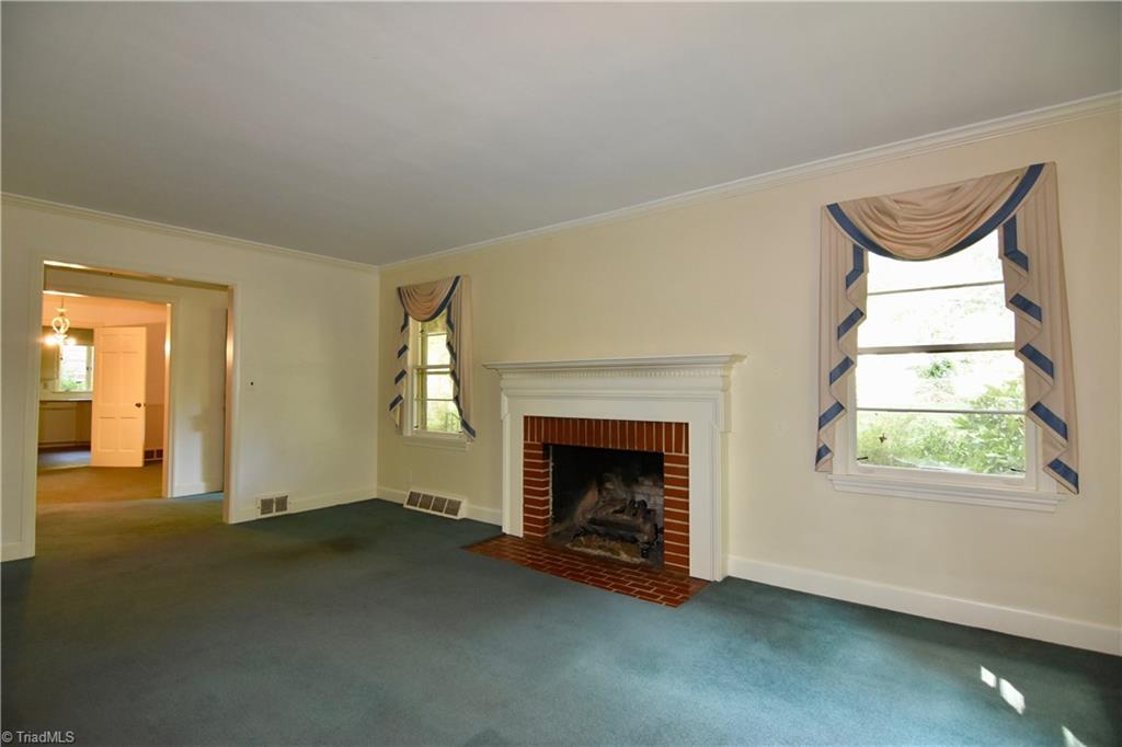 1227 Huntingdon Road Winston-Salem, NC 27104 - Photo 4 of 19 Gallery Image 4