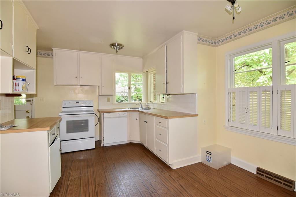 1227 Huntingdon Road Winston-Salem, NC 27104 - Photo 6 of 19 Gallery Image 6