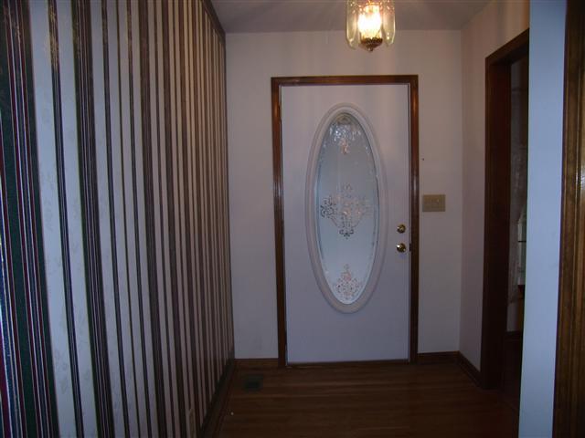 220 Leon Cole Road Dover, TN 37058 - Photo 18 of 20 Entry foyer, hardwood flooring, coat closet