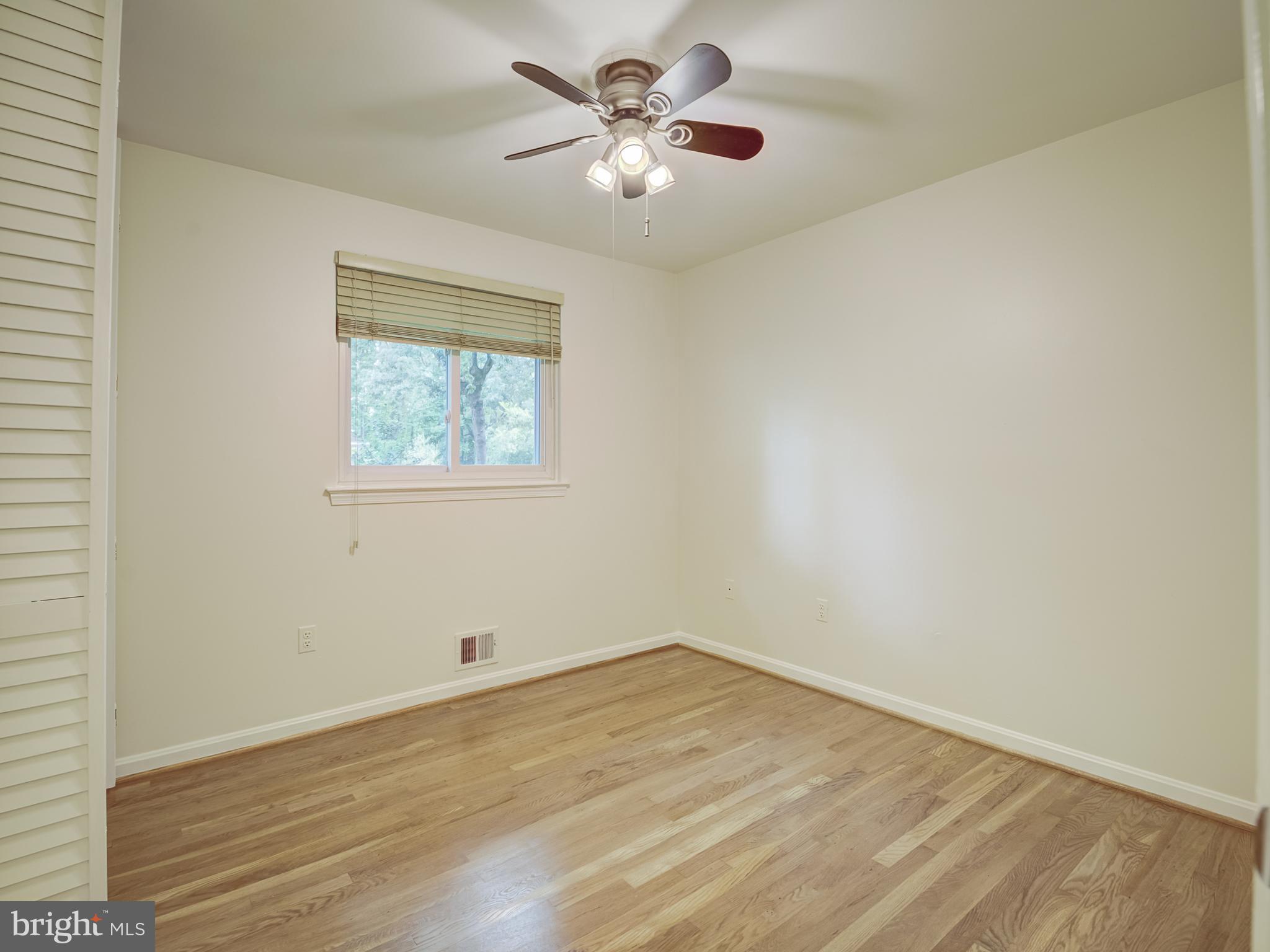 6807 Quebec Court Springfield, VA 22152 - Photo 18 of 59 3rd bedroom