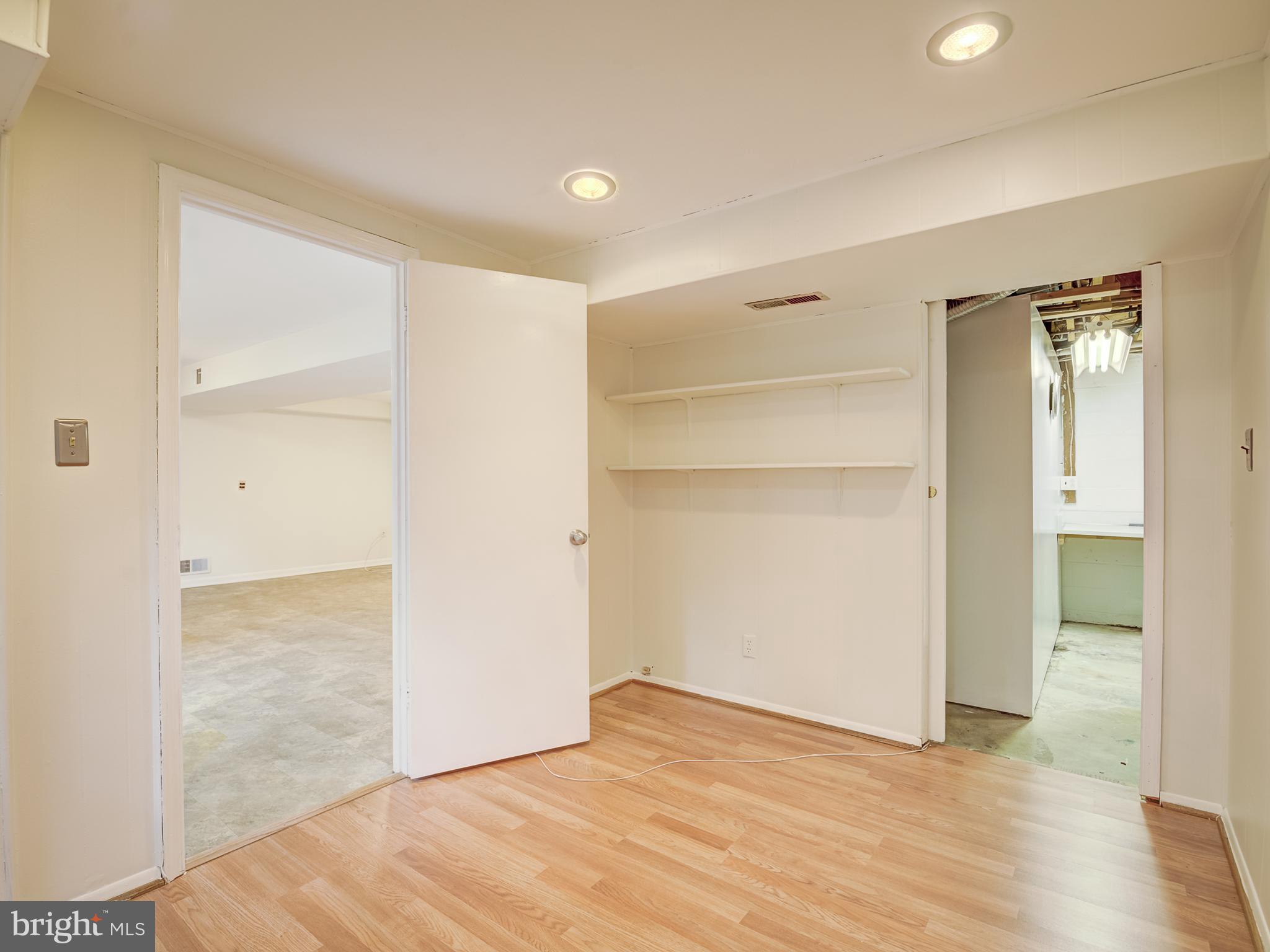 6807 Quebec Court Springfield, VA 22152 - Photo 45 of 59 Gallery Image 45