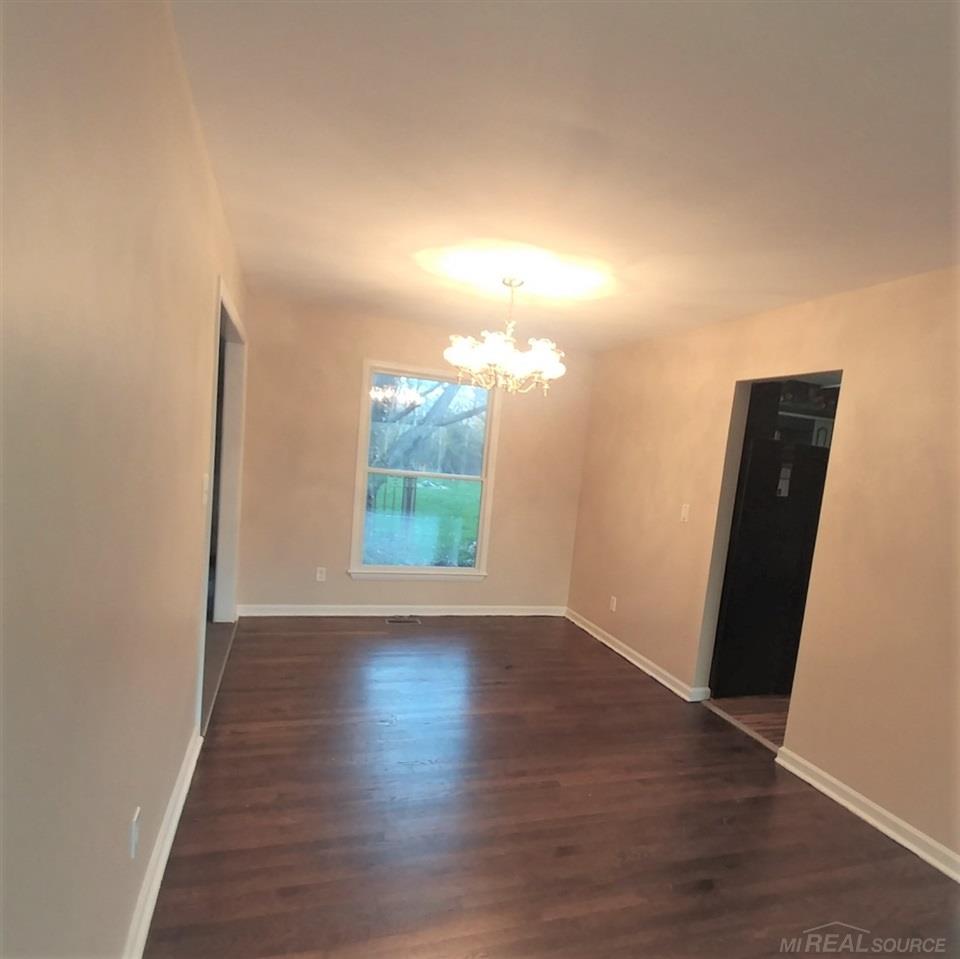 65100 Romeo Plank Road Ray, MI 48096 - Photo 11 of 23 31379567-10.JPG