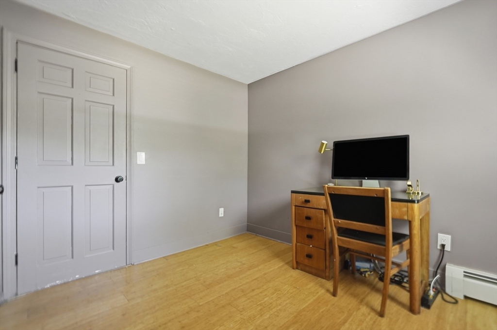 56 King Street Uxbridge, MA 01569 - Photo 19 of 35