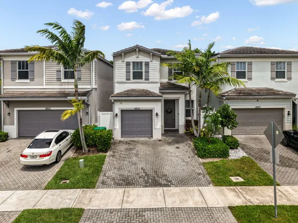 $480,000 | 4805 Northwest 48th Terrace, Tamarac, FL 33319