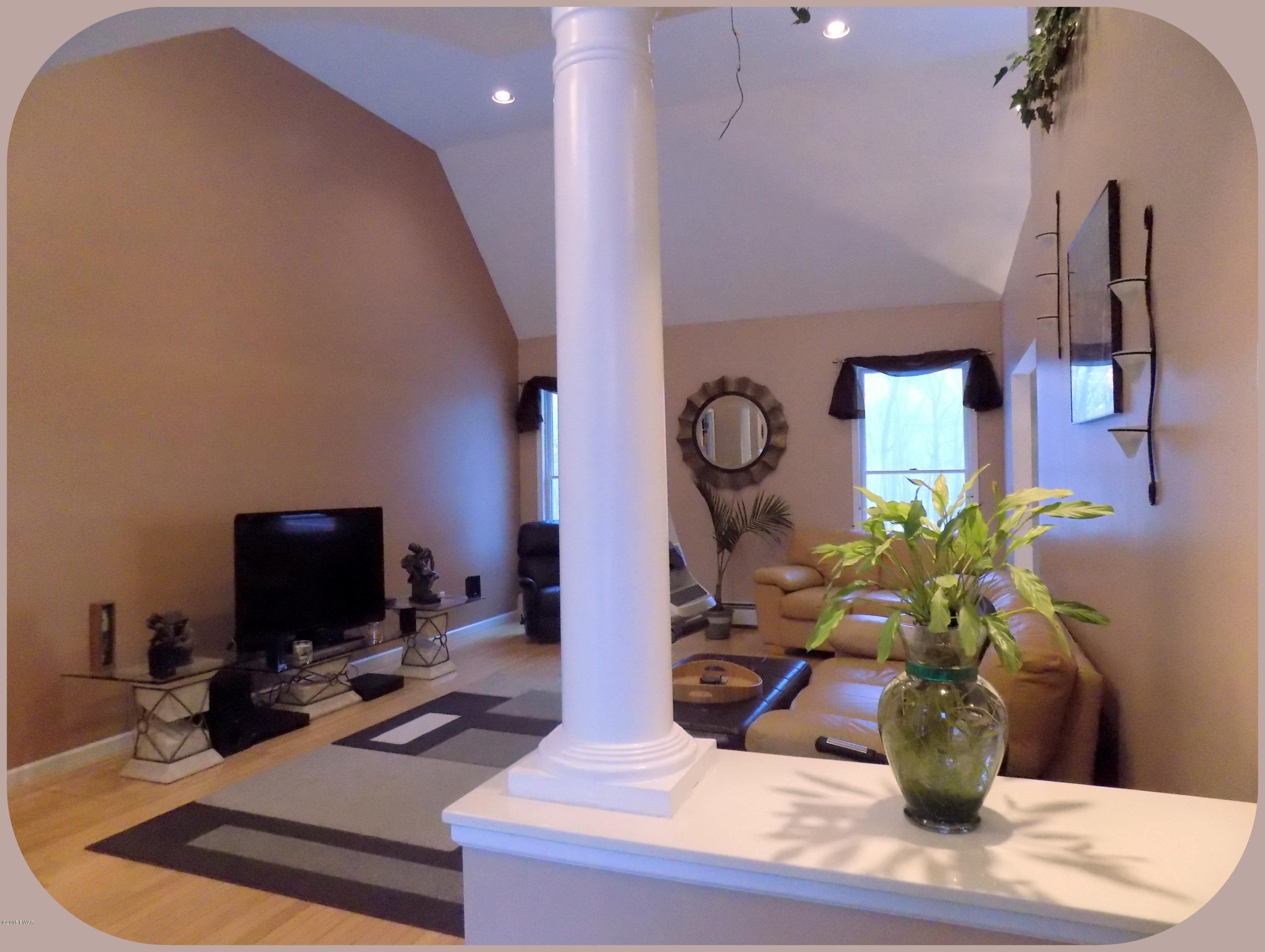 143 Bloss Road Canadensis, PA 18325 - Photo 7 of 38 Gallery Image 7