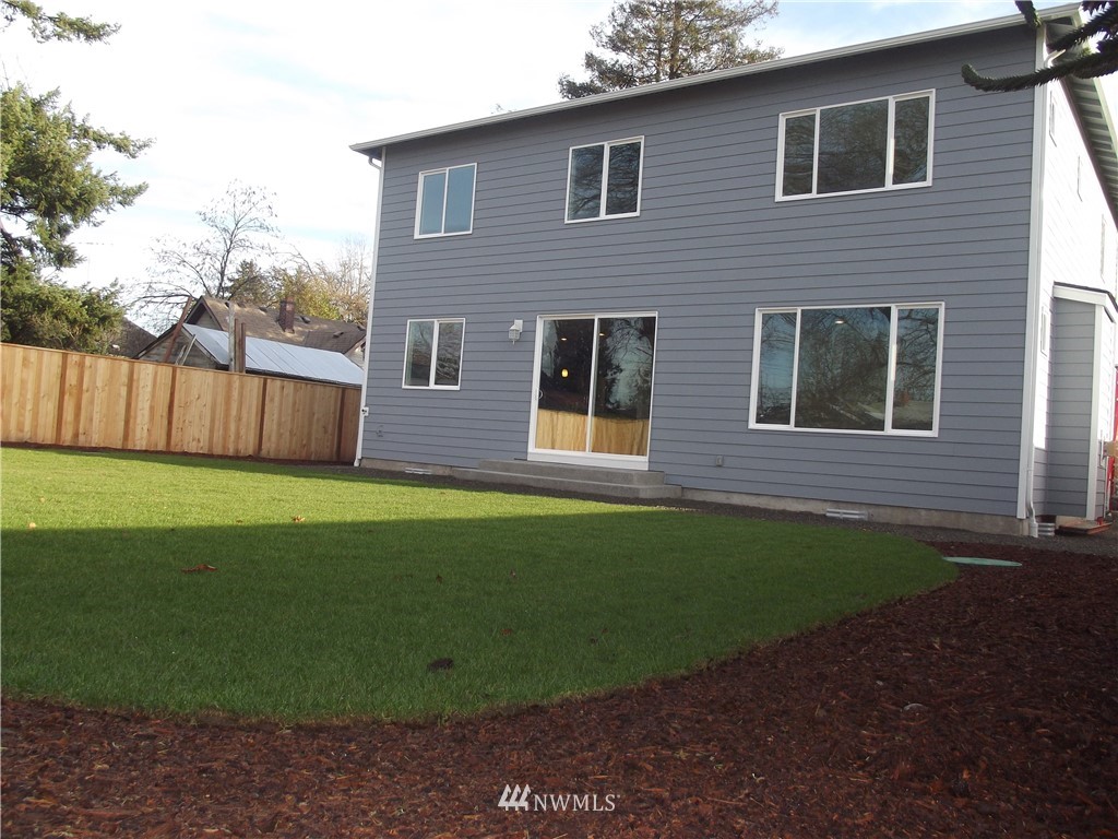 521 5th Avenue South Kent, WA 98032 - Photo 2 of 18