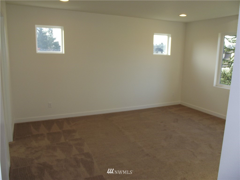 521 5th Avenue South Kent, WA 98032 - Photo 16 of 18