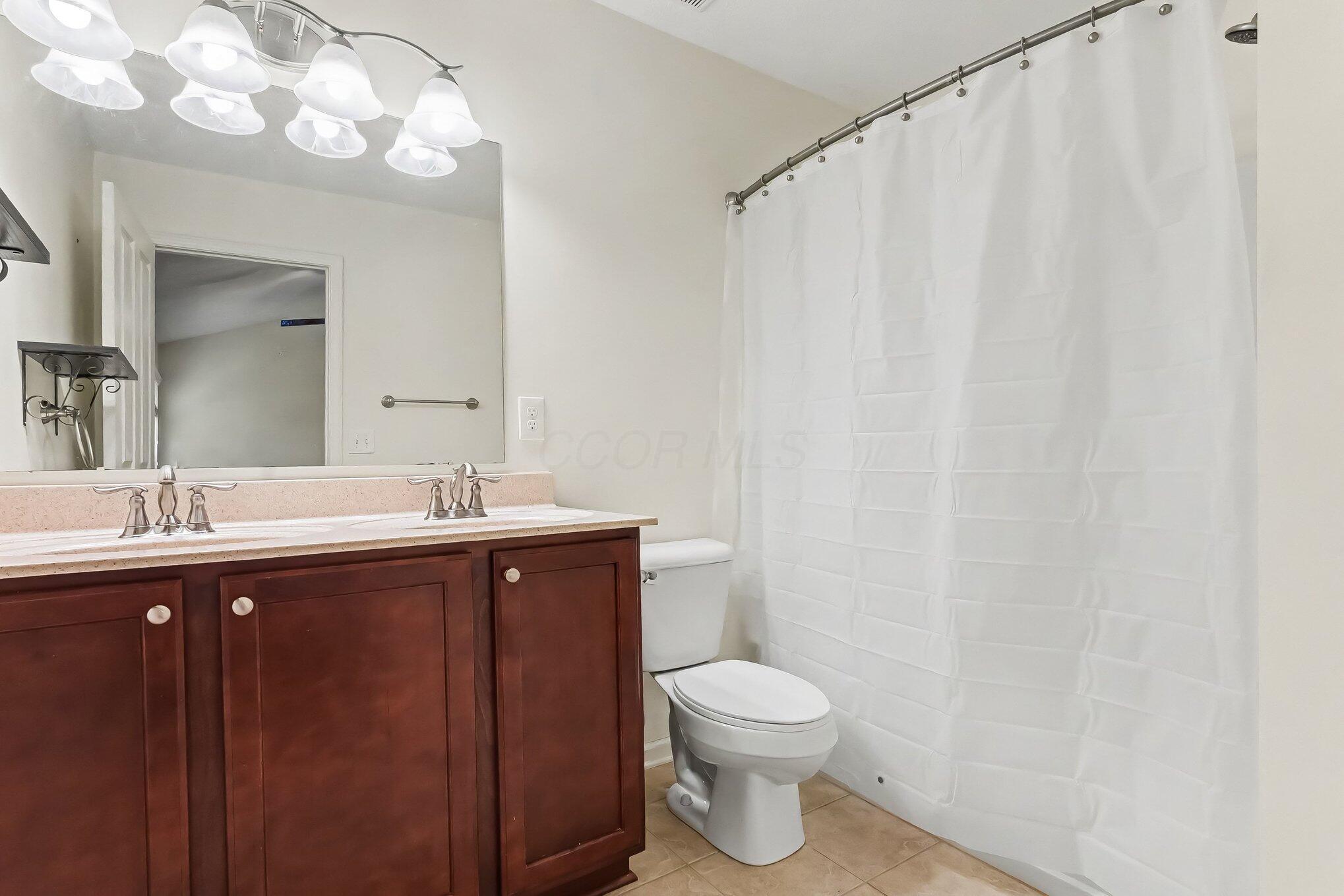 8345 Bruntsfield Road Columbus, OH 43235 - Photo 12 of 25 012_file_6384