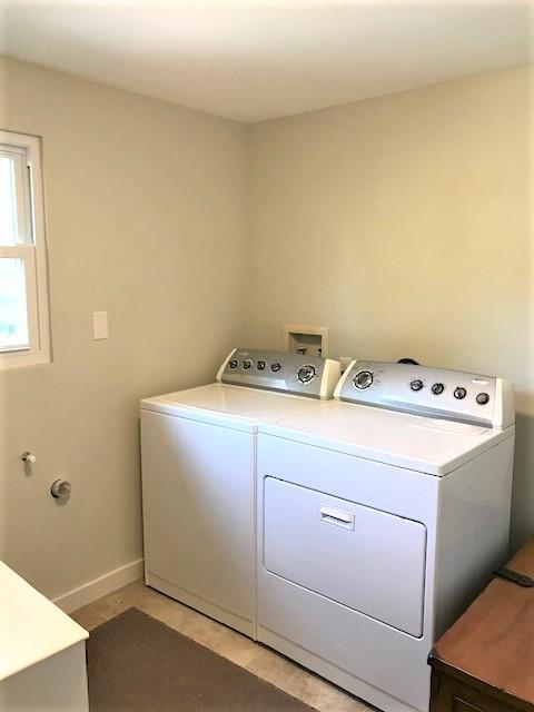 244 Hilltop Drive Santa Rosa Beach, FL 32459 - Photo 18 of 20 a utility room with dryer and washer