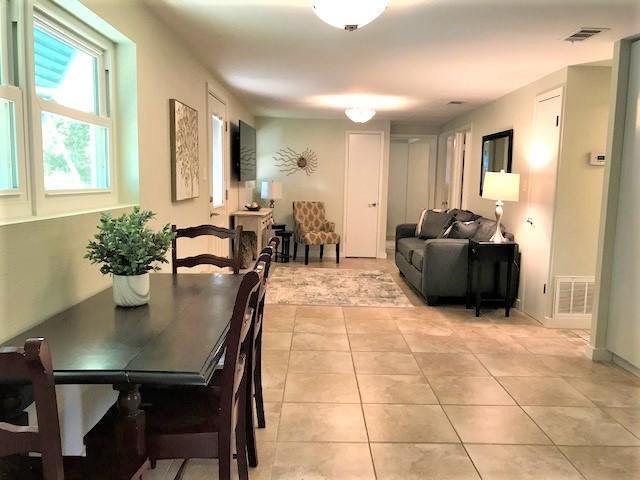 244 Hilltop Drive Santa Rosa Beach, FL 32459 - Photo 3 of 20 a living room with furniture