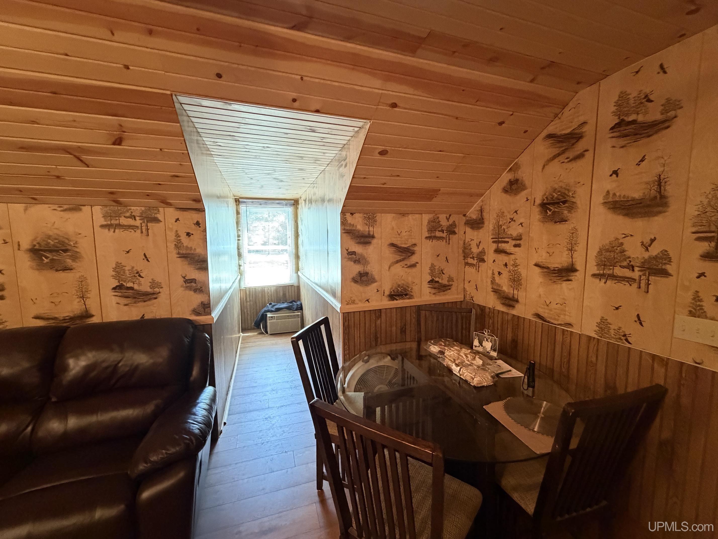 1804 North Lake Road Florence, WI 54121 - Photo 2 of 12