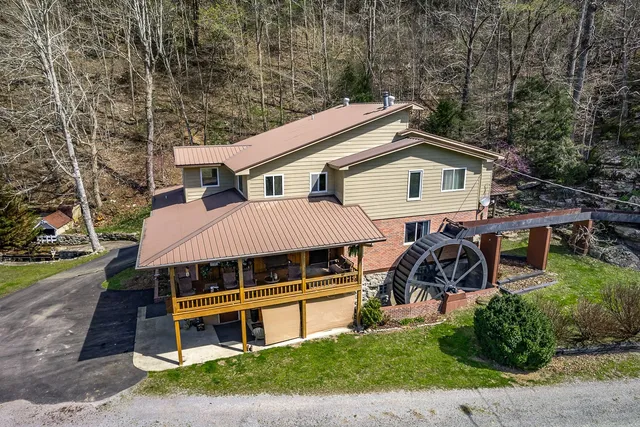 $1,900,000 | 295 Cave Hollow Road, Dowelltown, TN 37059
