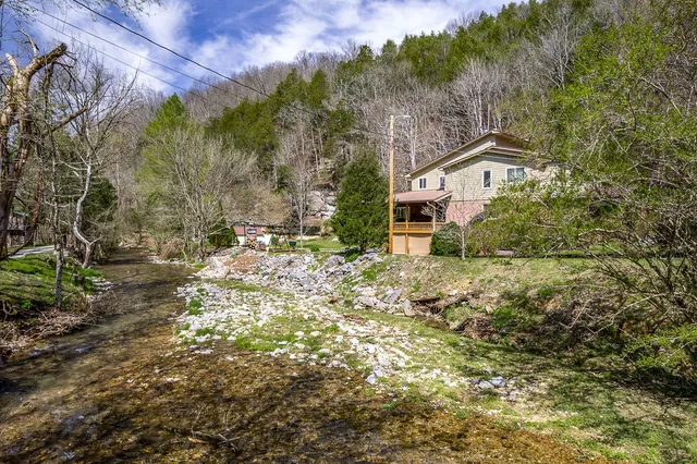 $1,900,000 | 295 Cave Hollow Road, Dowelltown, TN 37059