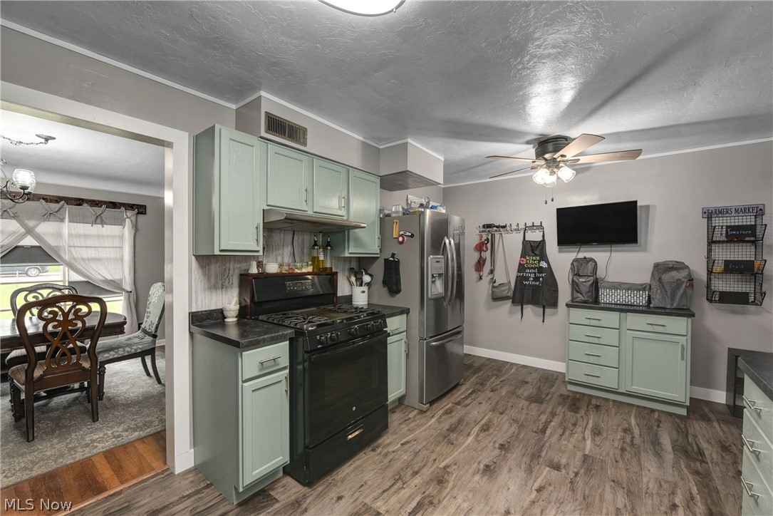21601 Mastick Road Cleveland, OH 44126 - Photo 14 of 35