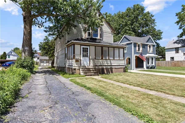 $275,000 | 1592 Newman Avenue, Lakewood, OH 44107