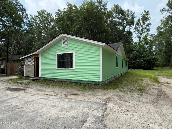 $335,000 | 13 Glover Street, Hardeeville, SC 29927