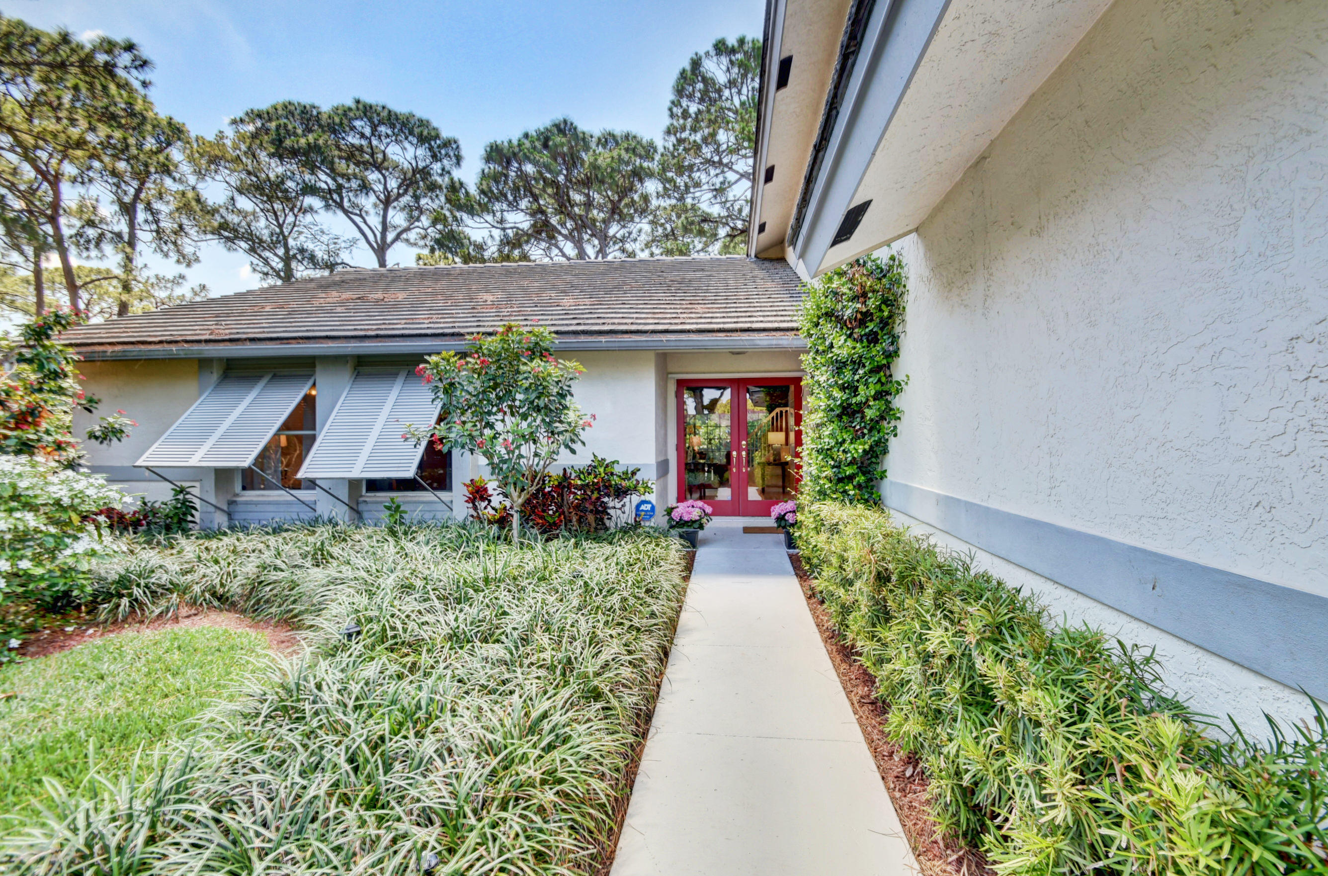 2899 Northwest 24th Way Boca Raton, FL 33431 - Photo 3 of 45 DSC_6533_4_5_6_7
