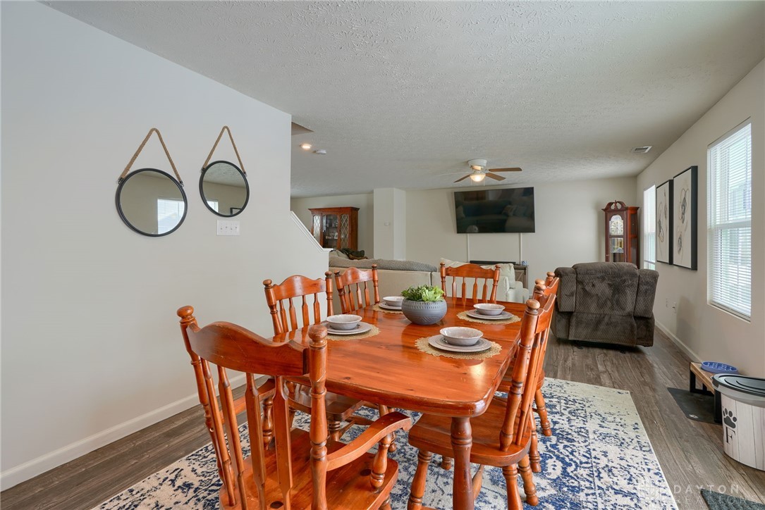 214 South Tuttle Road Springfield, OH 45505 - Photo 19 of 31 Eating area4