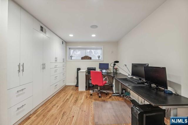 19 Center Street Cresskill, NJ 07626 - Photo 14 of 21 a workspace with furniture