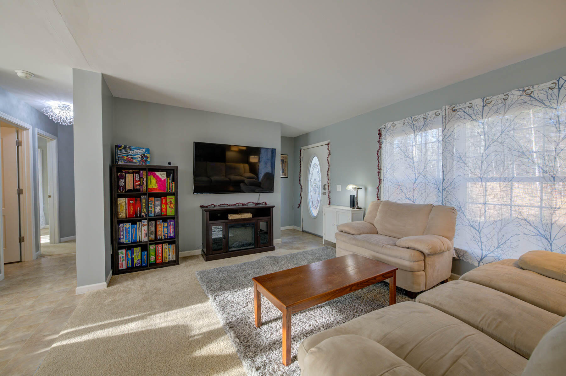 368 East Neck Road Nobleboro, ME 04555 - Photo 7 of 28 Living Room