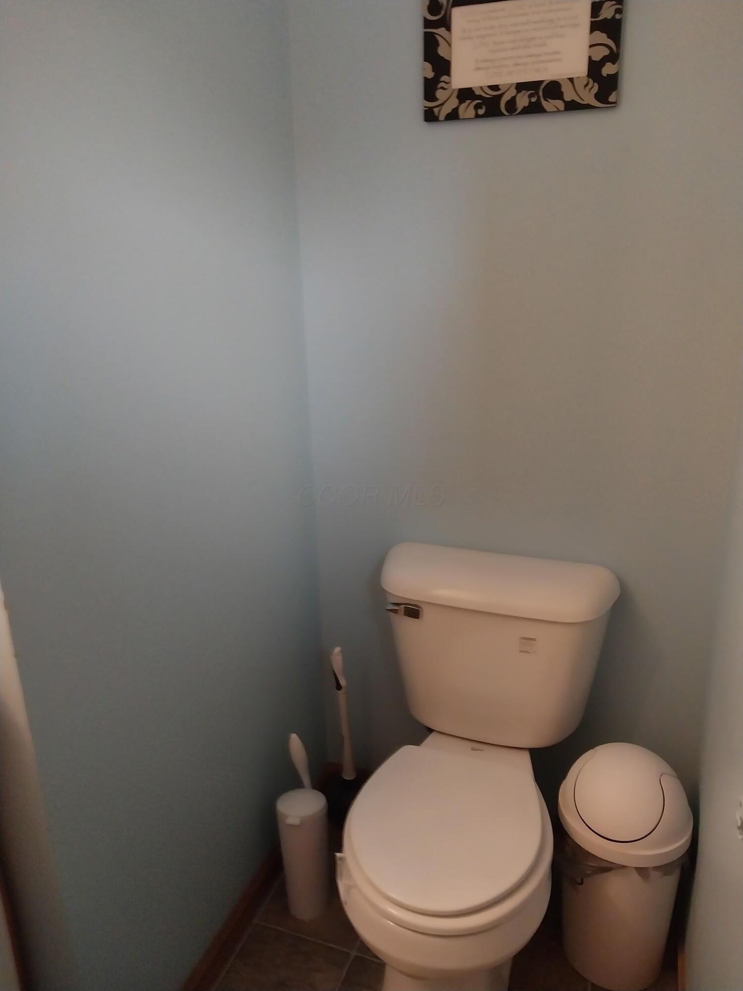 10 Delta Street Delaware, OH 43015 - Photo 10 of 12 half bath2