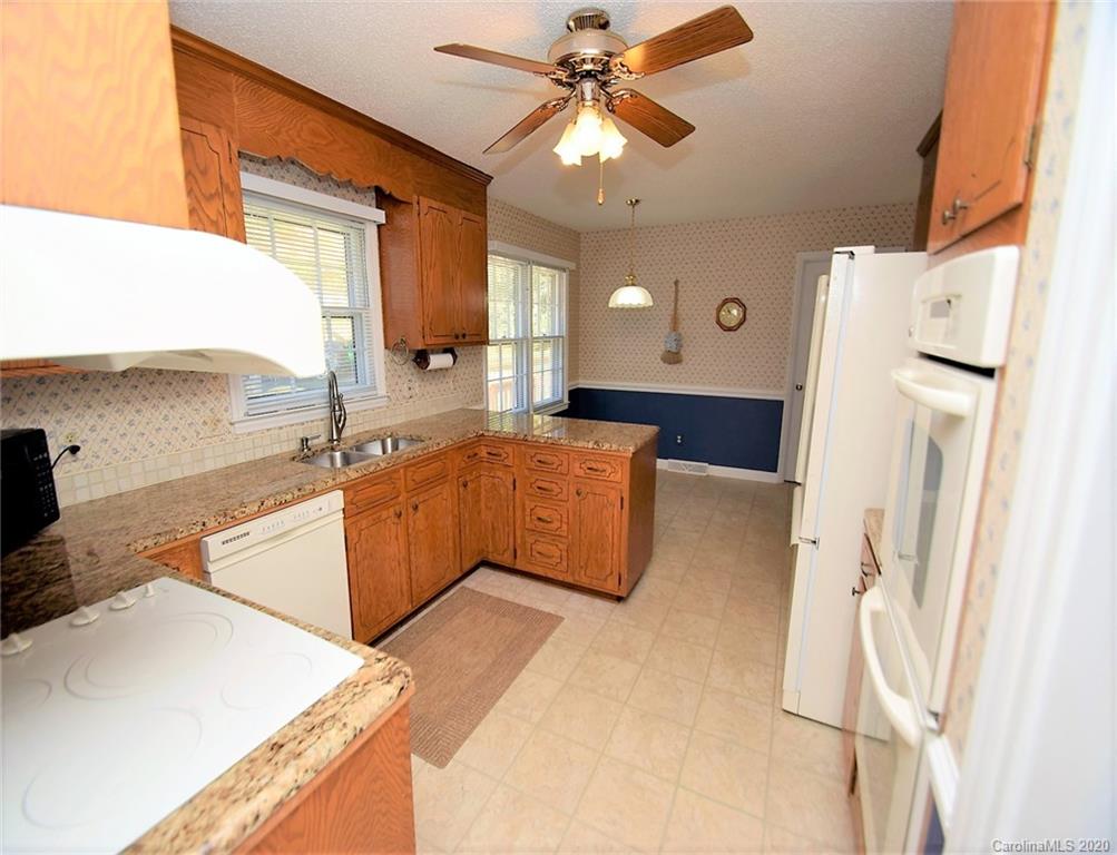 301 Boyce Road Charlotte, NC 28211 - Photo 13 of 29 Gallery Image 13
