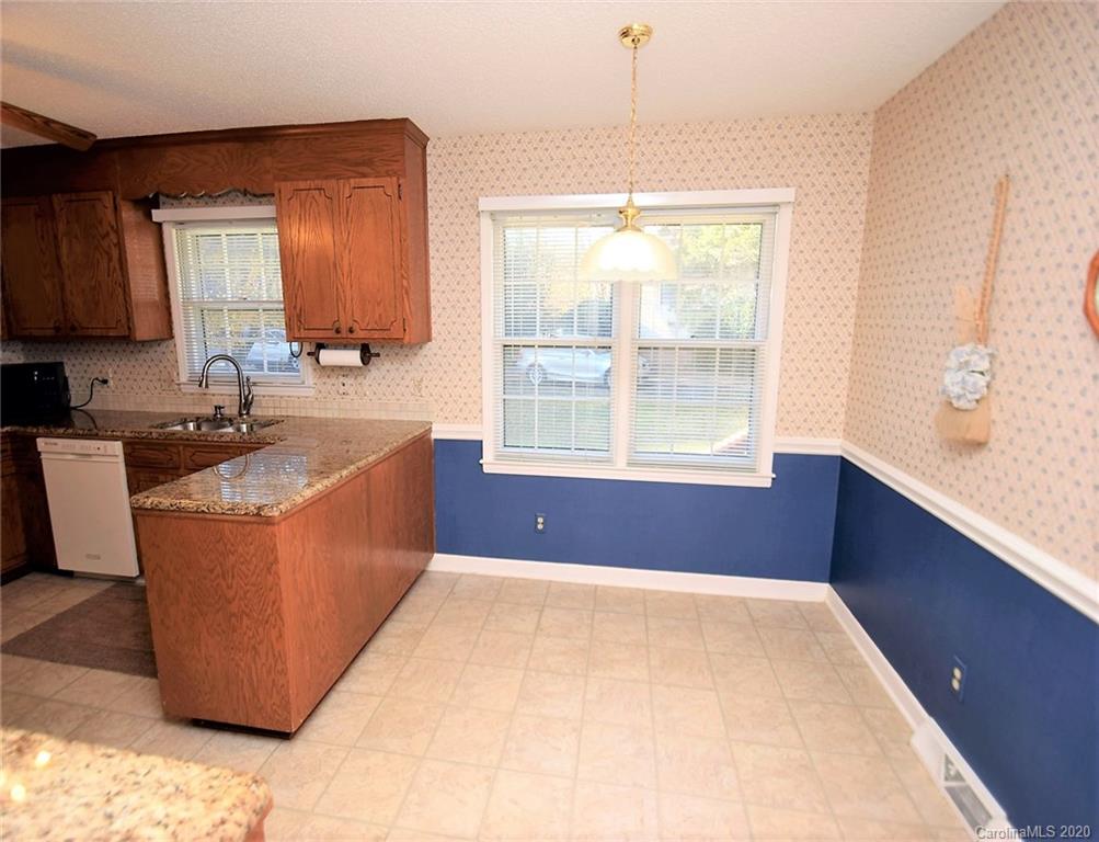 301 Boyce Road Charlotte, NC 28211 - Photo 15 of 29 Gallery Image 15