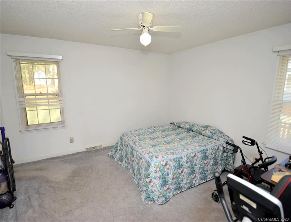 301 Boyce Road Charlotte, NC 28211 - Photo 17 of 29 Gallery Image 17
