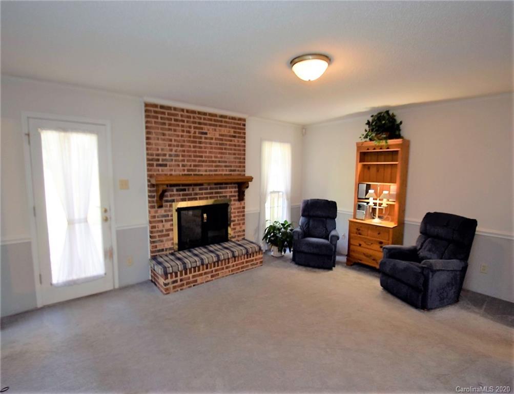 301 Boyce Road Charlotte, NC 28211 - Photo 26 of 29 Gallery Image 26