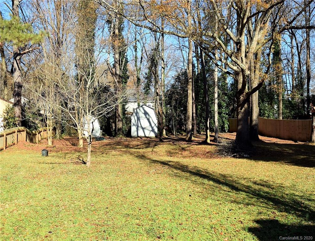 301 Boyce Road Charlotte, NC 28211 - Photo 9 of 29 Gallery Image 9
