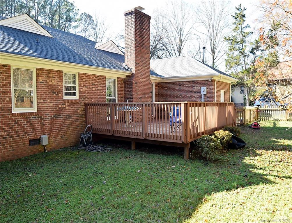 301 Boyce Road Charlotte, NC 28211 - Photo 10 of 29 Gallery Image 10