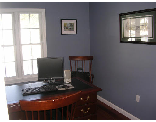 35 Hillcrest Road Medfield, MA 02052 - Photo 14 of 29 Gallery Image 14