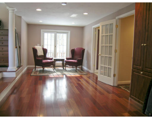 35 Hillcrest Road Medfield, MA 02052 - Photo 9 of 29 Gallery Image 9