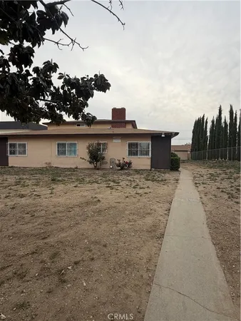 $2,500 | 2559 Yorkshire Way, Pomona, CA 91767