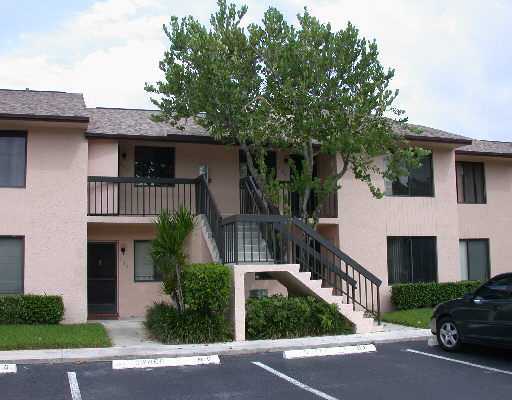 21950 Soundview Terrace, Unit 208H Boca Raton, FL 33433 - Photo 1 of 3 Primary Photo