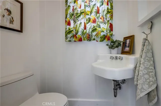 $2,850,000 | 464 Agate Street, Unit A/B, Laguna Beach, CA 92651