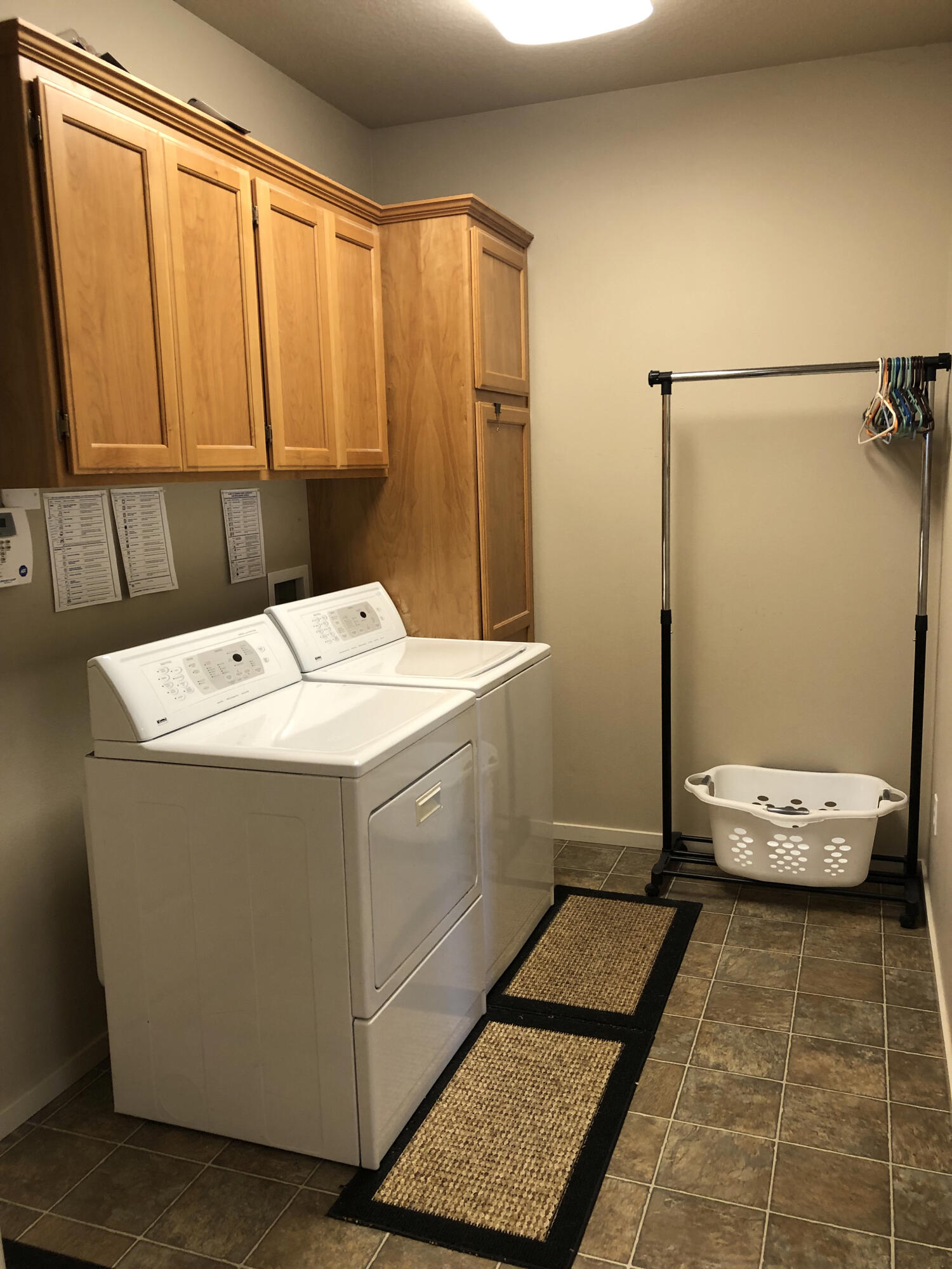 705 Three Pines Road Grants Pass, OR 97526 - Photo 45 of 47 a bathroom with a sink a toilet and a shower