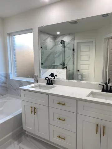 $339,888 | 3206 Emerald Hills Drive, Angleton, TX 77515