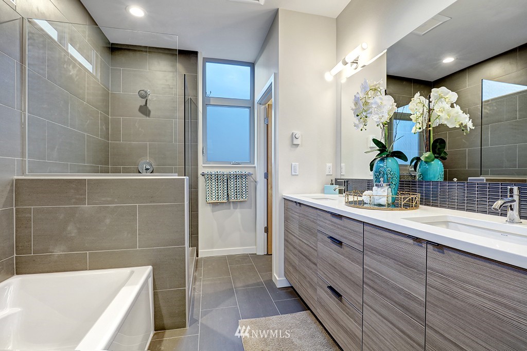 4411 Meridian Avenue North Seattle, WA 98103 - Photo 16 of 18 Gallery Image 16