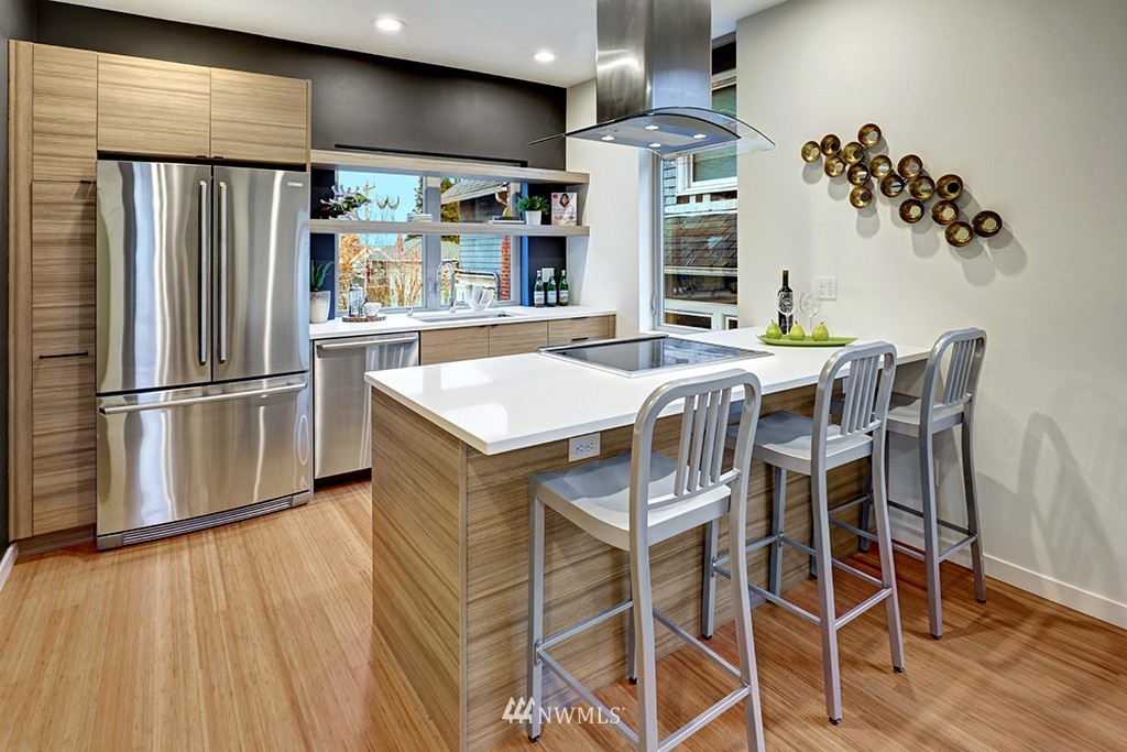 4411 Meridian Avenue North Seattle, WA 98103 - Photo 8 of 18 Gallery Image 8
