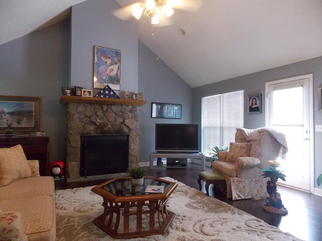8760 McKee Road Upatoi, GA 31829 - Photo 2 of 26 Great room