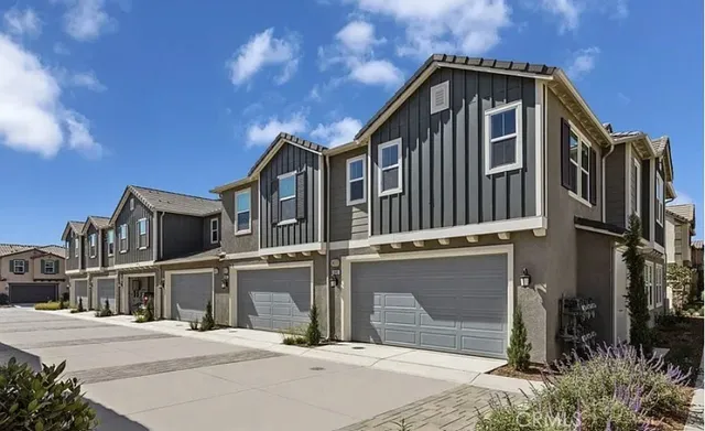 $3,250 | 3937 East Carmel Privado, Ontario, CA 91761