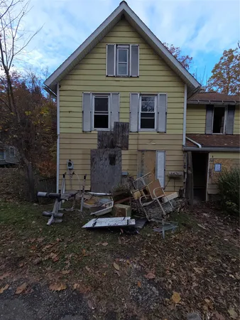 $28,900 | 28 Bayless Avenue, Binghamton, NY 13903