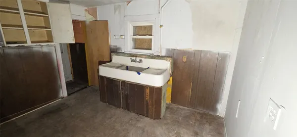 $28,900 | 28 Bayless Avenue, Binghamton, NY 13903